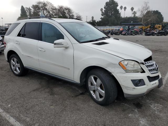 4JGBB8GB2BA627073 - 2011 MERCEDES-BENZ ML 350 4MATIC WHITE photo 4