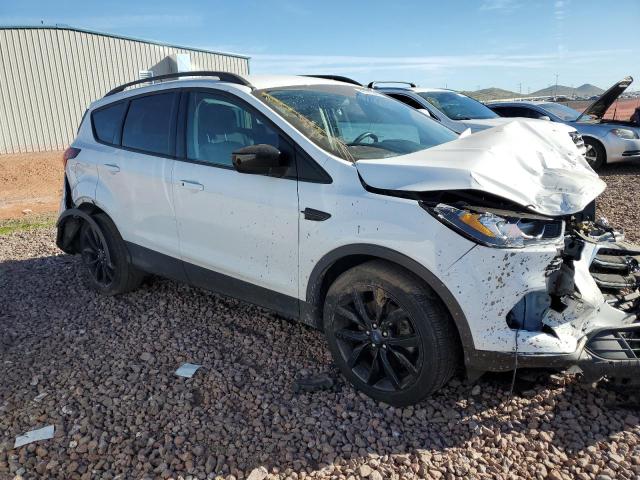 1FMCU9GD9KUB09837 - 2019 FORD ESCAPE SE WHITE photo 4