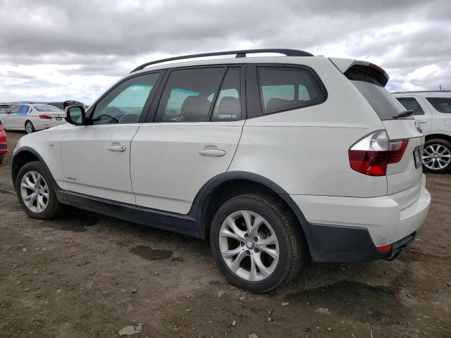 WBXPC9C47AWJ37818 - 2010 BMW X3 XDRIVE30I Weiß Foto 2