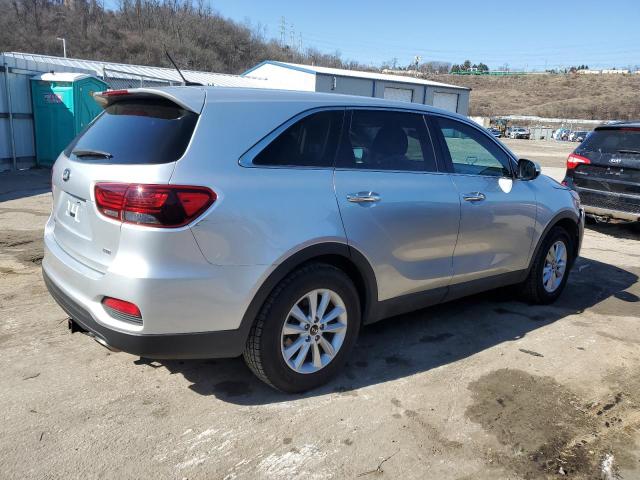 5XYPG4A34KG583566 - 2019 KIA SORENTO L SILVER photo 3