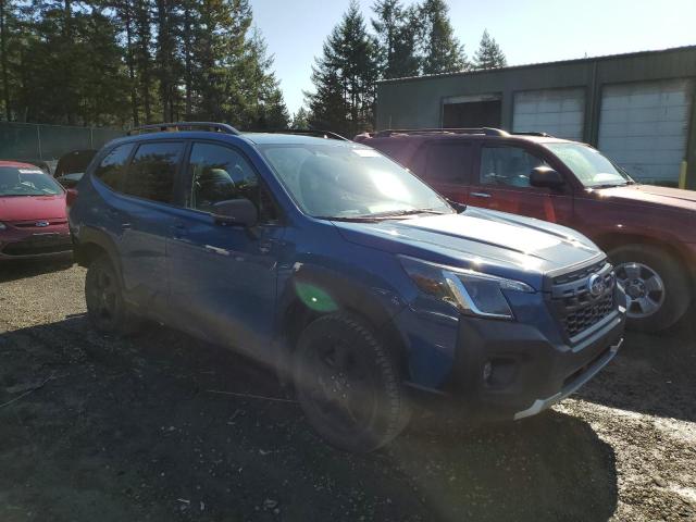 JF2SKAMC0NH443594 - 2022 SUBARU FORESTER WILDERNESS BLUE photo 4