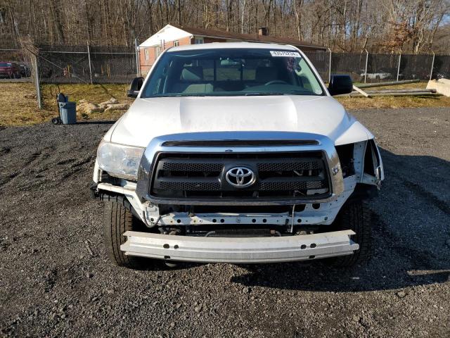 5TFUM5F18DX046255 - 2013 TOYOTA TUNDRA DOUBLE CAB SR5 WHITE photo 5