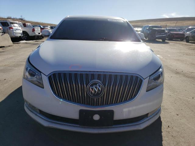 1G4GB5G38GF223380 - 2016 BUICK LACROSSE WHITE photo 5