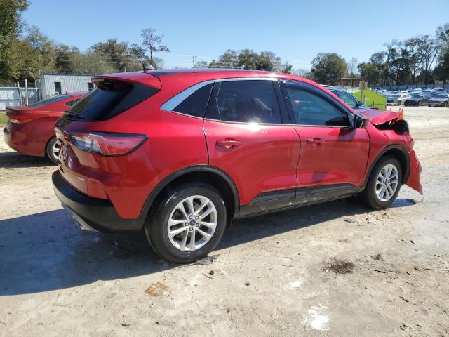 1FMCU0G6XLUC24221 - 2020 FORD ESCAPE SE RED photo 3