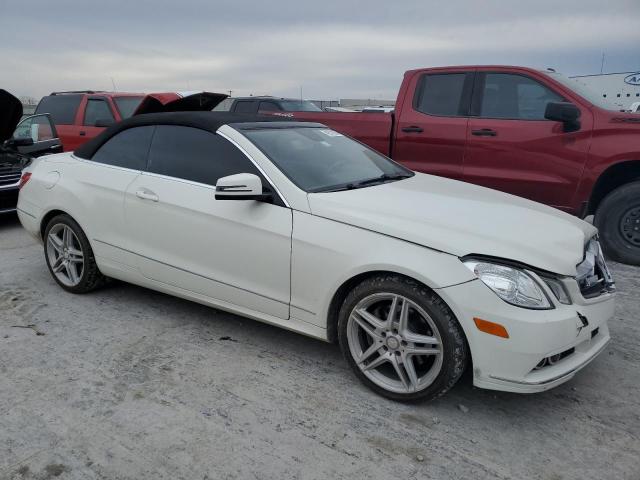 WDDKK5GF4BF036970 - 2011 MERCEDES-BENZ E 350 WHITE photo 4