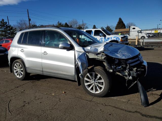 WVGBV7AXXFW510579 - 2015 VOLKSWAGEN TIGUAN S SILVER photo 4