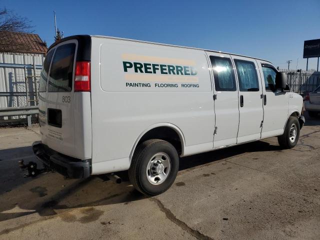 1GCZGHFGXJ1240075 - 2018 CHEVROLET EXPRESS G3 WHITE photo 3