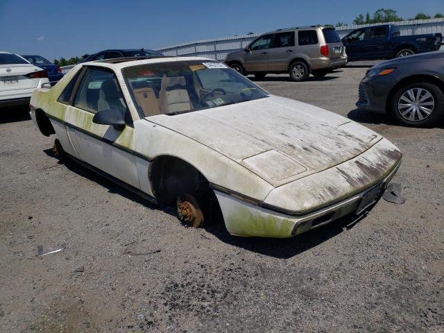 N0V1N43579183 - 1988 PONTIAC FIERO WHITE photo 1