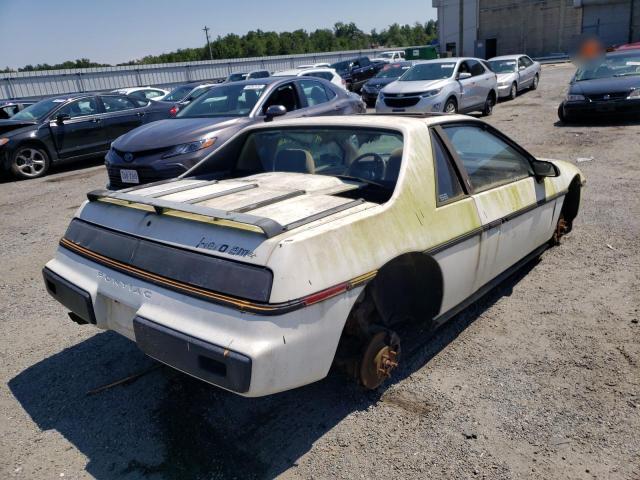 N0V1N43579183 - 1988 PONTIAC FIERO WHITE photo 4