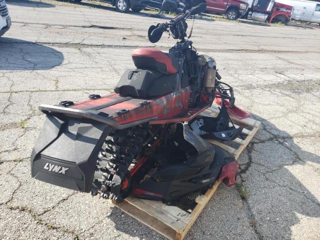 YH2LSUNK3NR001461 - 2022 SKI DOO SNOWMOBILE WHITE photo 4