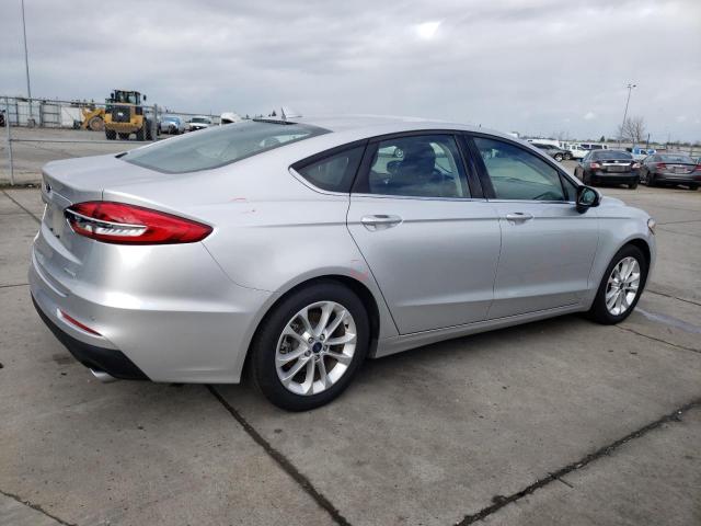 3FA6P0HD4KR202538 - 2019 FORD FUSION SE SILVER photo 3