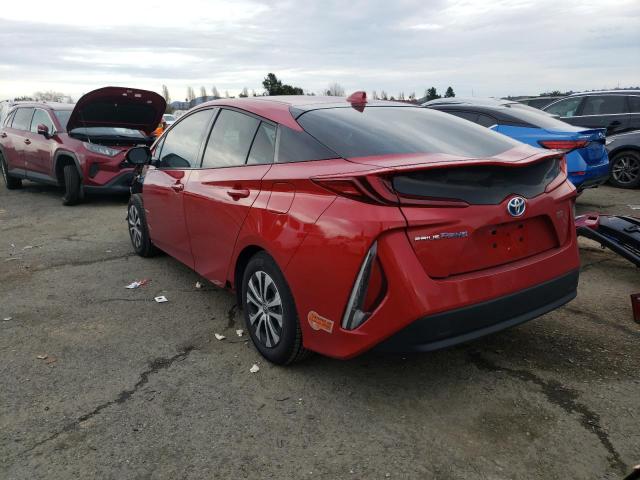 JTDKARFP5L3156827 - 2020 TOYOTA PRIUS PRIM LE RED photo 2