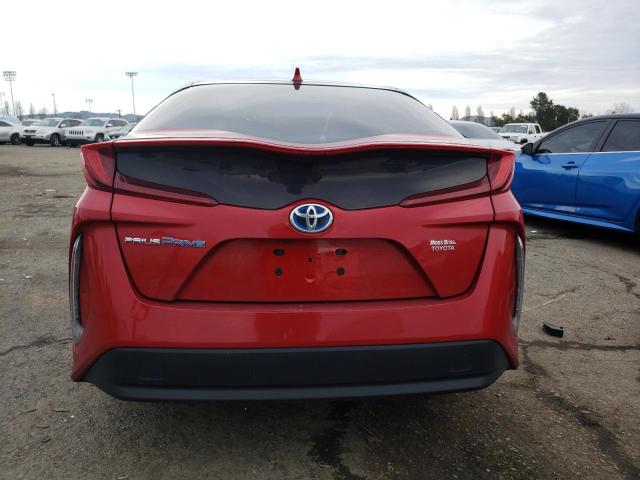 JTDKARFP5L3156827 - 2020 TOYOTA PRIUS PRIM LE RED photo 6