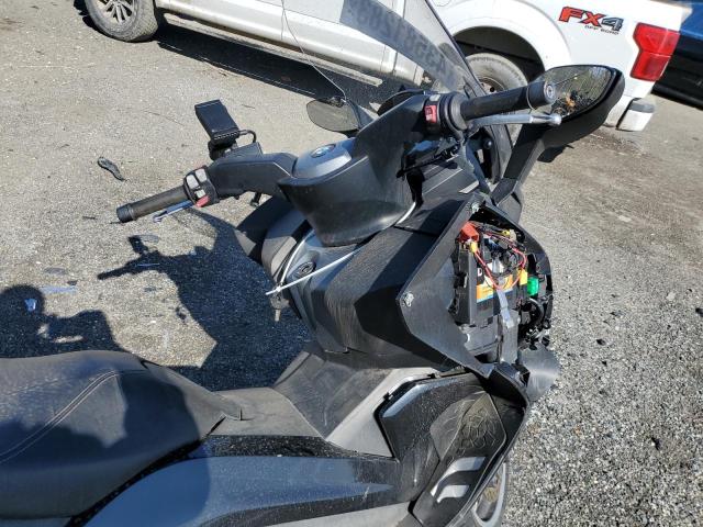 WB1013407FZT97457 - 2015 BMW C650 GT BLACK photo 5