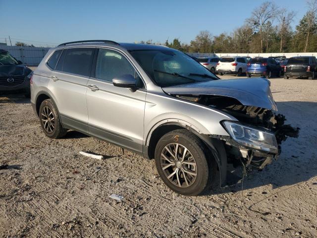 3VV2B7AXXKM200344 - 2019 VOLKSWAGEN TIGUAN SE SILVER photo 4