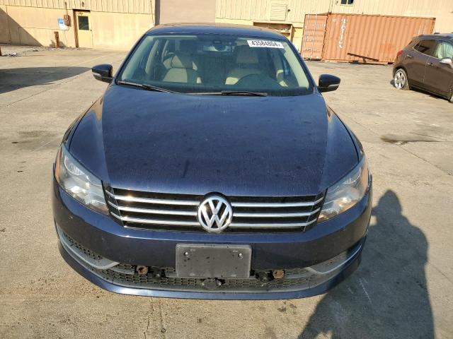 1VWBS7A35EC090026 - 2014 VOLKSWAGEN PASSAT SE BLUE photo 5