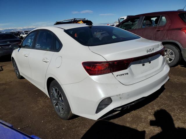 3KPF24AD0PE637520 - 2023 KIA FORTE LX WHITE photo 2