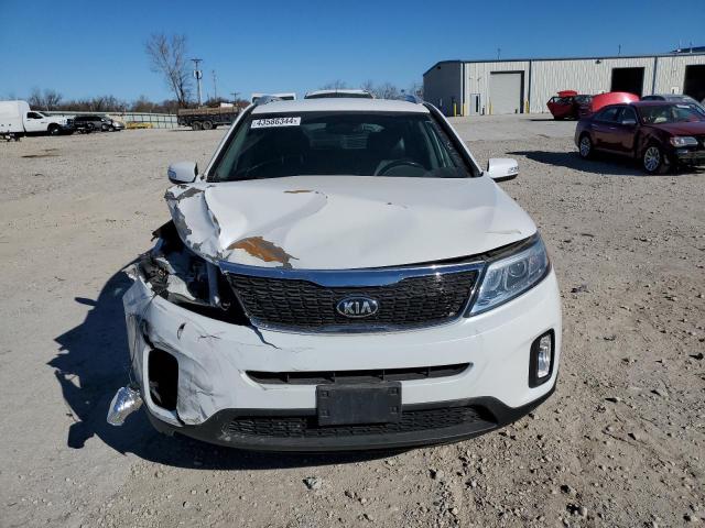 5XYKT4A64FG602428 - 2015 KIA SORENTO LX WHITE photo 5