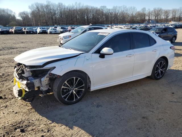 JTNB11HK0J3033660 - 2018 TOYOTA CAMRY L WHITE photo 1