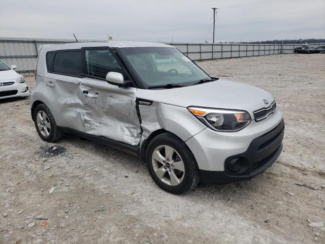 KNDJN2A25J7567721 - 2018 KIA SOUL SILVER photo 4