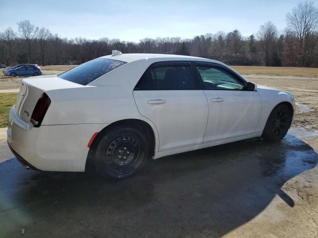 2C3CCABG5KH654077 - 2019 CHRYSLER 300 S WHITE photo 3