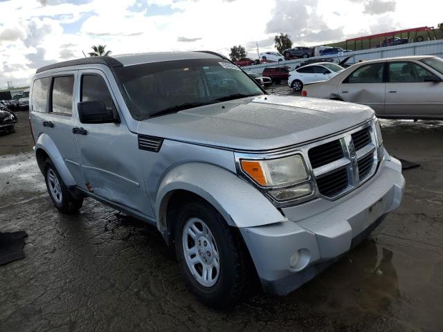 1D4PT2GKXBW599985 - 2011 DODGE NITRO SE GRAY photo 4