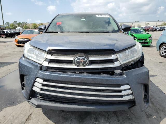 5TDZARFH1HS031403 - 2017 TOYOTA HIGHLANDER LE BLUE photo 5