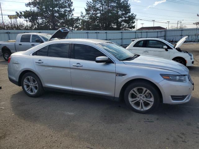 1FAHP2E87FG112714 - 2015 FORD TAURUS SEL SILVER photo 4