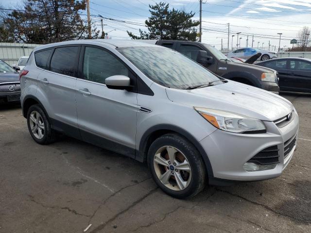 1FMCU9GXXFUA72071 - 2015 FORD ESCAPE SE SILVER photo 4