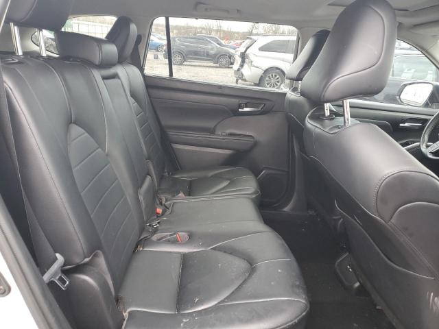 5TDGZRAH6LS030621 - 2020 TOYOTA HIGHLANDER XLE 银色 照片 11