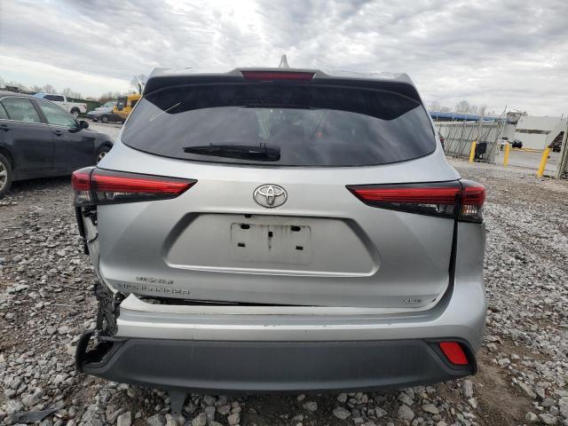 5TDGZRAH6LS030621 - 2020 TOYOTA HIGHLANDER XLE 银色 照片 6