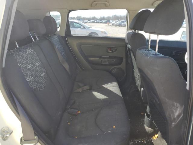 KNDJT2A23B7706073 - 2011 KIA SOUL + WHITE photo 11