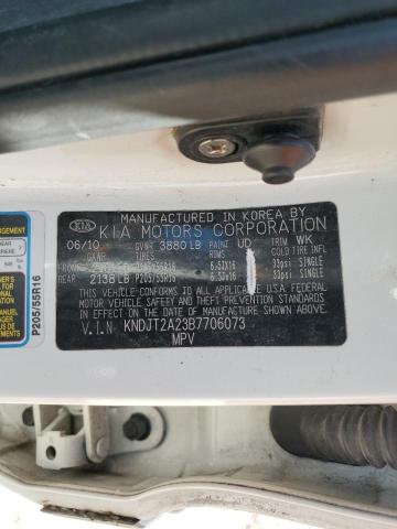 KNDJT2A23B7706073 - 2011 KIA SOUL + WHITE photo 13