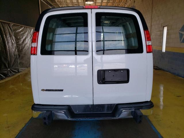 1GCWGAFPXN1227083 - 2022 CHEVROLET EXPRESS G2 WHITE photo 6