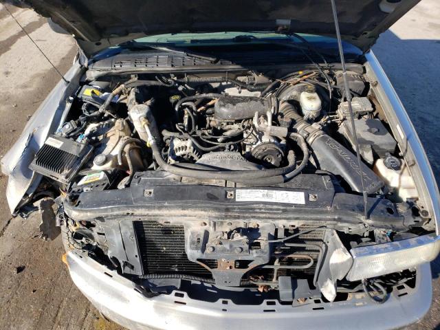 1GCDT14W1YK143746 - 2000 CHEVROLET S TRUCK S10 SILVER photo 11