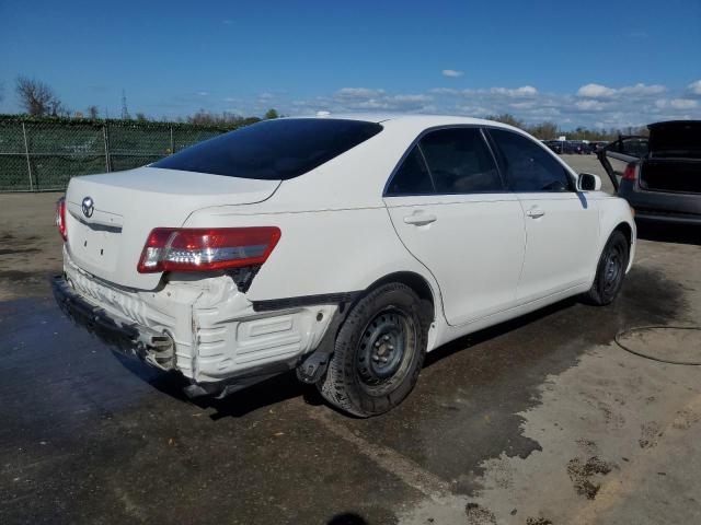 4T1BF3EK2BU672068 - 2011 TOYOTA CAMRY BASE WHITE photo 3