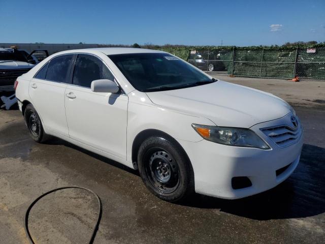 4T1BF3EK2BU672068 - 2011 TOYOTA CAMRY BASE WHITE photo 4