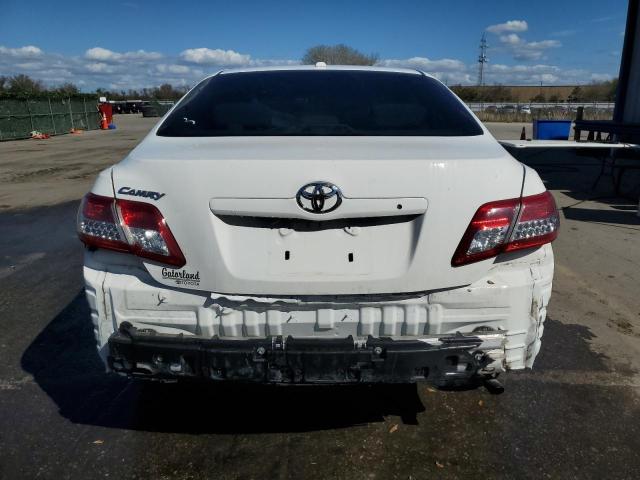 4T1BF3EK2BU672068 - 2011 TOYOTA CAMRY BASE WHITE photo 6