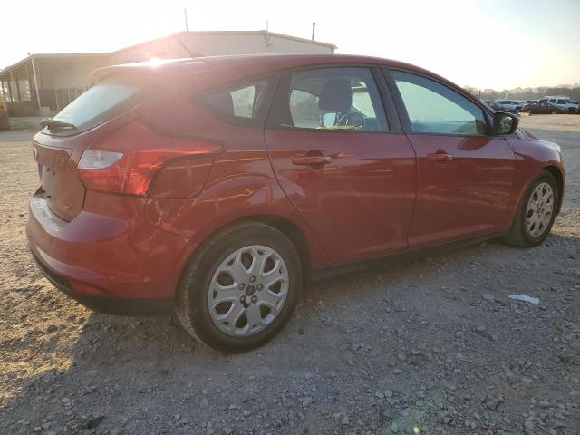 1FAHP3K29CL150907 - 2012 FORD FOCUS SE RED photo 3