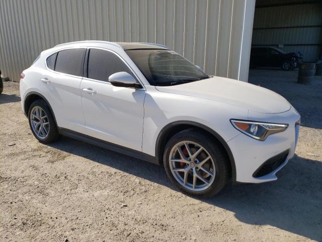 ZASFAKBN2J7B93778 - 2018 ALFA ROMEO STELVIO TI WHITE photo 4
