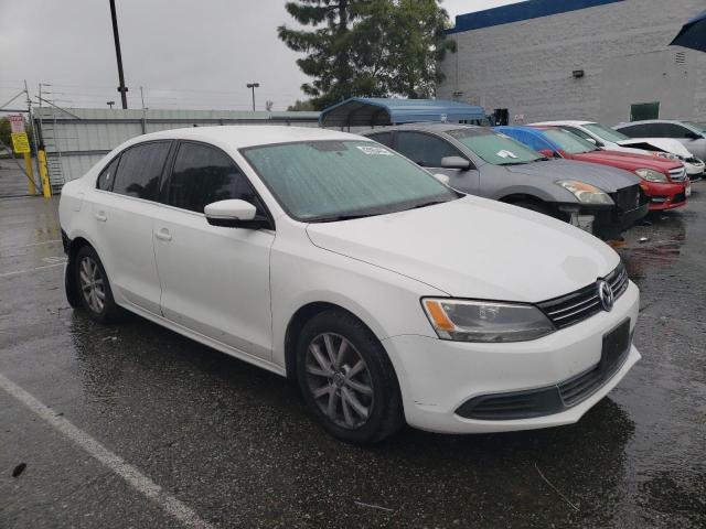 3VWDP7AJ7DM391354 - 2013 VOLKSWAGEN JETTA SE WHITE photo 4