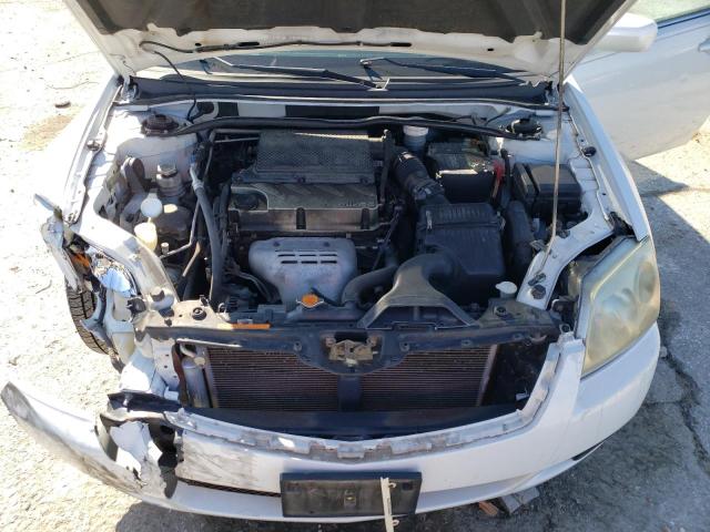 4A32B3FFXCE016601 - 2012 MITSUBISHI GALANT ES WHITE photo 11