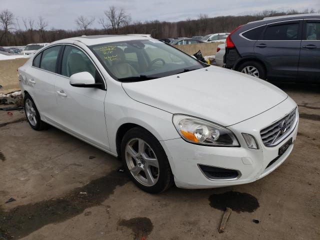 YV1622FS9C2138079 - 2012 VOLVO S60 T5 WHITE photo 4