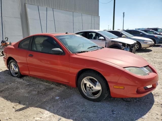 1G2JB12F047248952 - 2004 PONTIAC SUNFIRE RED photo 4