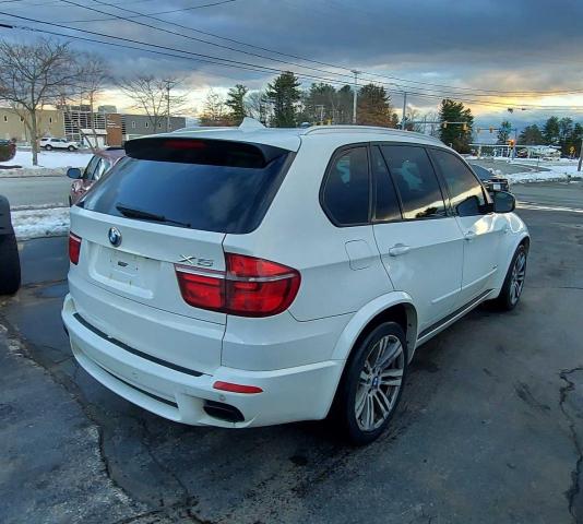 5UXZV8C54D0C16729 - 2013 BMW X5 XDRIVE50I WHITE photo 4