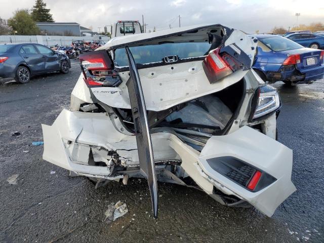 JHMZC5F16JC018965 - 2018 HONDA CLARITY WHITE photo 6