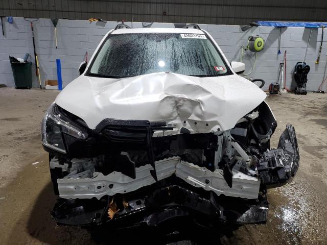 JF2SKACC6RH504180 - 2024 SUBARU FORESTER PREMIUM 白色 照片 5