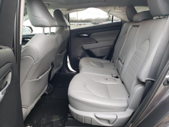 5TDHZRBH1MS091640 - 2021 TOYOTA HIGHLANDER XLE GRAY photo 11
