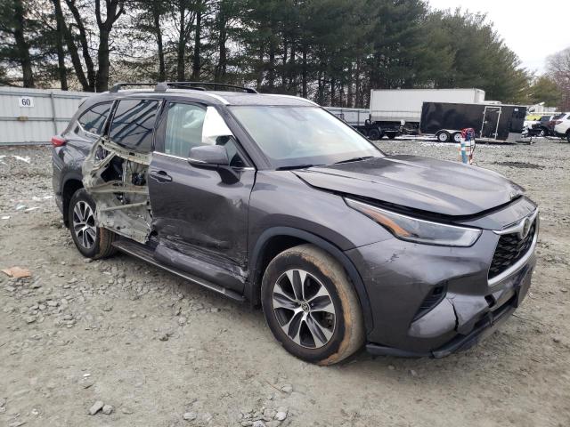 5TDHZRBH1MS091640 - 2021 TOYOTA HIGHLANDER XLE GRAY photo 4