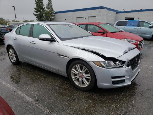 SAJAD4FN1JCP32707 - 2018 JAGUAR XE PREMIUM SILVER photo 4